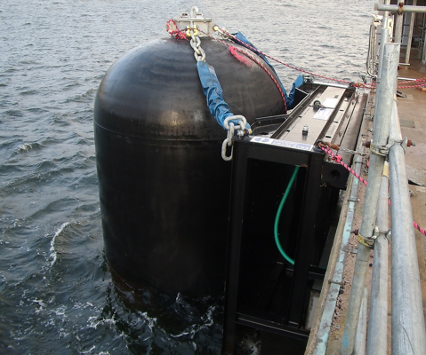 Yokohama hydro-pneumatic fender